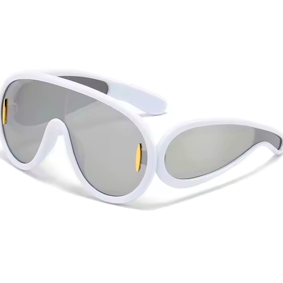 Futuristic White and Gold Smart Glasses - Picture 1 of 1